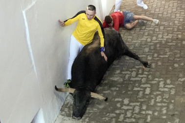 Emocionante primero encierro de los Sanfermines 2024 con toros de la ganadería La Palmosilla