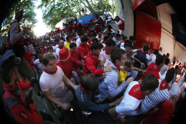Entrada al callejón de Telefónica de la manada de La Palmosilla