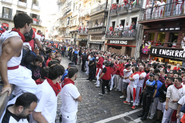 Momenticos previos al inicio del primer encierro de los Sanfermines 2024