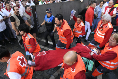 Momenticos previos al inicio del primer encierro de los Sanfermines 2024