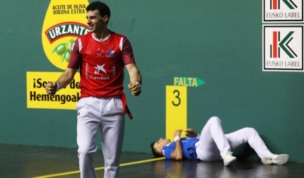 Jokin Altuna venció 22-21 a Jon Ander Peña en la final del Torneo de San Fermín 2024 disputada en el frontón Labrit y con un ambientazo increíble