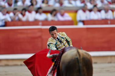 Fotos de la corrida de La Palmosilla, en la que se han cortado tres orejas y Borja Jiménez ha sufrido una cornada./