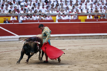 Fotos de la corrida de La Palmosilla, en la que se han cortado tres orejas y Borja Jiménez ha sufrido una cornada./