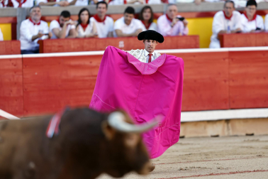 Fotos de la corrida de La Palmosilla, en la que se han cortado tres orejas y Borja Jiménez ha sufrido una cornada./