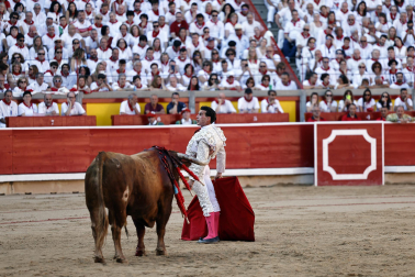Fotos de la corrida de La Palmosilla, en la que se han cortado tres orejas y Borja Jiménez ha sufrido una cornada./