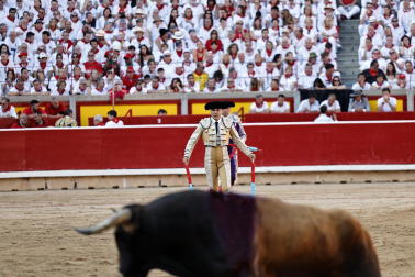 Fotos de la corrida de La Palmosilla, en la que se han cortado tres orejas y Borja Jiménez ha sufrido una cornada./