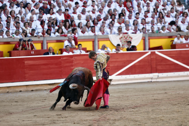 Fotos de la corrida de La Palmosilla, en la que se han cortado tres orejas y Borja Jiménez ha sufrido una cornada./