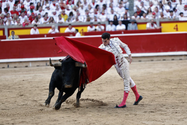 Fotos de la corrida de La Palmosilla, en la que se han cortado tres orejas y Borja Jiménez ha sufrido una cornada./