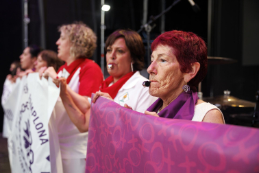 Cientos de personas secundan la convocatoria feminista contra una posible agresión sexual en Pamplona./