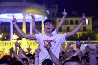 Concierto de Dinamita y Chill Mafia en la Plaza del Castillo la noche del 7 de julio