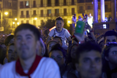 Actuación del grupo vasco Zetak la noche del 8 de julio de 2024 en la Plaza del Castillo durante SanFermies