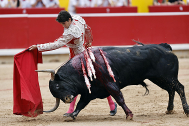 Fotos de la corrida de toros de Victoriano del Río en la Feria de San Fermín 2024.