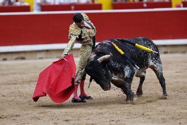 Fotos de la corrida de toros de Victoriano del Río en la Feria de San Fermín 2024.