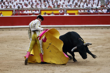 Fotos de la corrida de toros de Victoriano del Río en la Feria de San Fermín 2024.