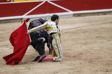Fotos de la corrida de toros de Victoriano del Río en la Feria de San Fermín 2024.