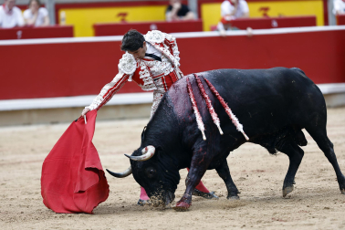 Fotos de la corrida de toros de Victoriano del Río en la Feria de San Fermín 2024.