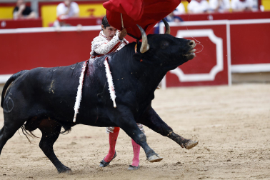 Fotos de la corrida de toros de Victoriano del Río en la Feria de San Fermín 2024.