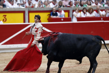 Fotos de la corrida de toros de Victoriano del Río en la Feria de San Fermín 2024.
