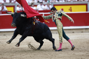 Fotos de la corrida de toros de Victoriano del Río en la Feria de San Fermín 2024.