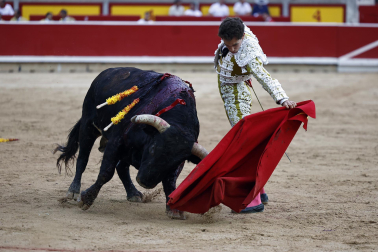 Fotos de la corrida de toros de Victoriano del Río en la Feria de San Fermín 2024.