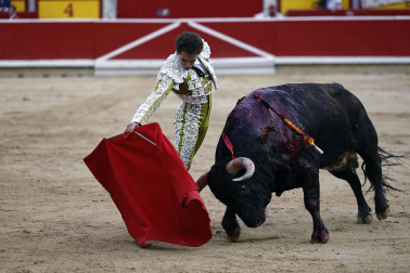 Fotos de la corrida de toros de Victoriano del Río en la Feria de San Fermín 2024.