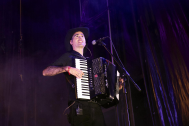 Fotos del concierto de Puro Relajo en Antoniutti en San Fermín.