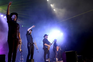 Fotos del concierto de Puro Relajo en Antoniutti en San Fermín.