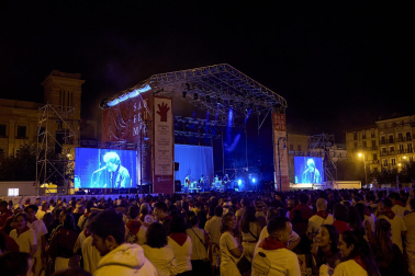 Foto del concierto de Gorka Urbizu en San Fermín./