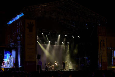 Foto del concierto de Gorka Urbizu en San Fermín./