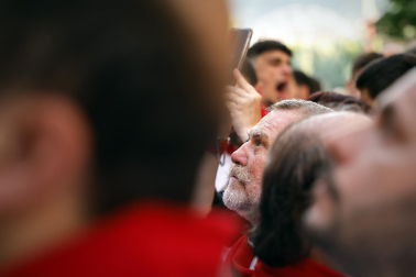 Fotos de los mozos en los minutos previos al comienzo del cuarto encierro de los Sanfermines 2024.