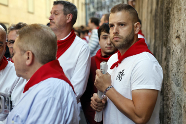 Fotos de los mozos en los minutos previos al comienzo del cuarto encierro de los Sanfermines 2024.
