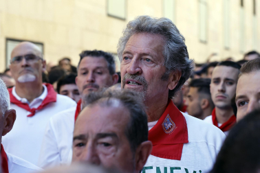 Fotos de los mozos en los minutos previos al comienzo del cuarto encierro de los Sanfermines 2024.