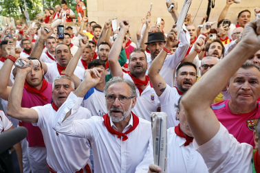 Fotos de los mozos en los minutos previos al comienzo del cuarto encierro de los Sanfermines 2024.