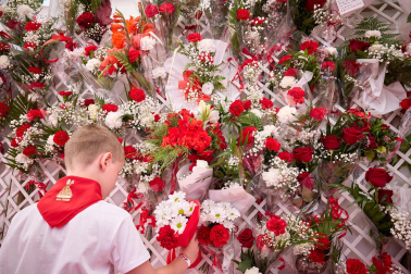 Fotos de la ofrenda floral a San Fermín en los Sanfermines de 2024.