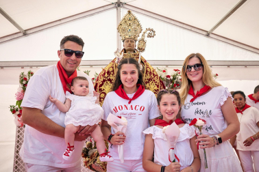 Fotos de la ofrenda floral a San Fermín en los Sanfermines de 2024.