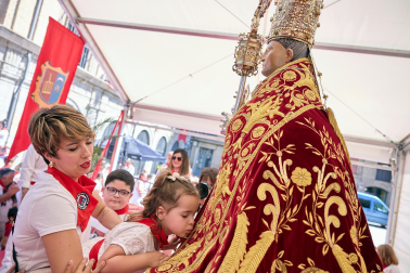 Fotos de la ofrenda floral a San Fermín en los Sanfermines de 2024.