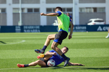 Fotos del primer entrenamiento de Osasuna en Tajonar, este miércoles 10 de julio.