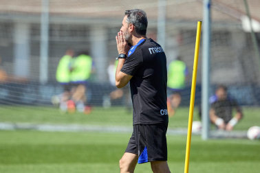 Fotos del primer entrenamiento de Osasuna en Tajonar, este miércoles 10 de julio.
