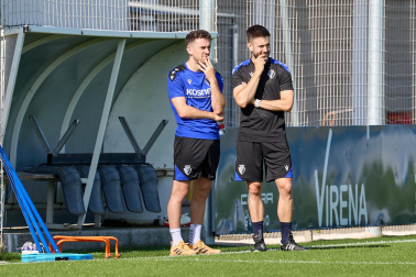 Fotos del primer entrenamiento de Osasuna en Tajonar, este miércoles 10 de julio.
