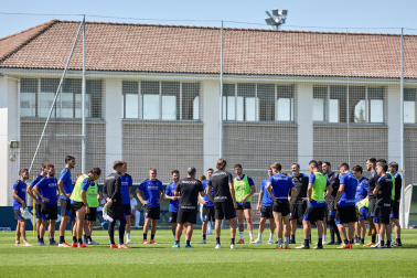 Fotos del primer entrenamiento de Osasuna en Tajonar, este miércoles 10 de julio.