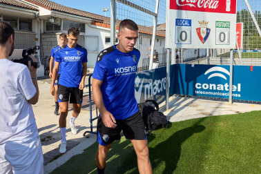 Fotos del primer entrenamiento de Osasuna en Tajonar, este miércoles 10 de julio.
