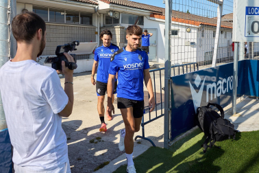 Fotos del primer entrenamiento de Osasuna en Tajonar, este miércoles 10 de julio.