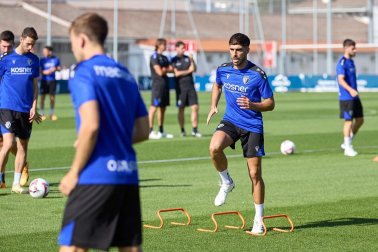 Fotos del primer entrenamiento de Osasuna en Tajonar, este miércoles 10 de julio.