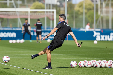 Fotos del primer entrenamiento de Osasuna en Tajonar, este miércoles 10 de julio.
