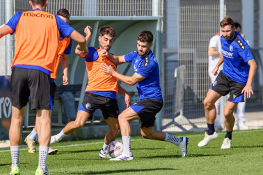 Fotos del primer entrenamiento de Osasuna en Tajonar, este miércoles 10 de julio.