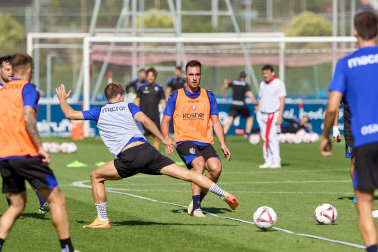 Fotos del primer entrenamiento de Osasuna en Tajonar, este miércoles 10 de julio.