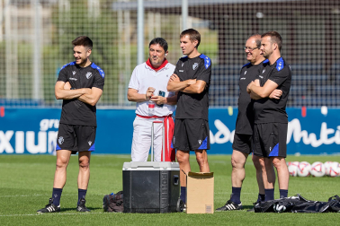 Fotos del primer entrenamiento de Osasuna en Tajonar, este miércoles 10 de julio.