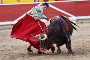 Alejandro Talavante, Daniel Luque y Juan Ortega lidiaron con toros de la ganadería Domingo Hernández este jueves 11 de julio