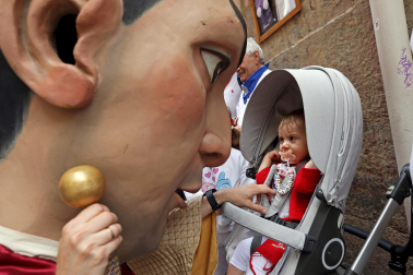 Fotos de Gigantes y Cabezudos en San Fermín 2024./