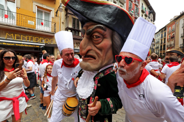 Fotos de Gigantes y Cabezudos en San Fermín 2024./